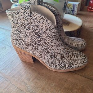 Toms Womens Constance CHEETAH Suede Leather Beige Black Boot Bootie Size 11‎
